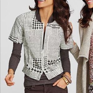 CAbi | NWT Coupe Bomber S/S Jacket ZIP Front Med